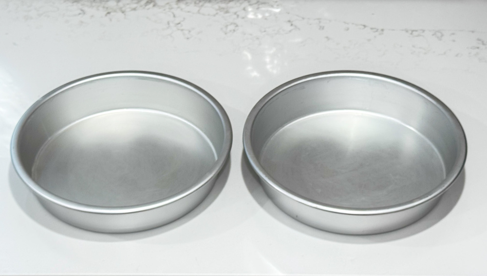 Wilton Performance Pans 9 Inch Round Cake Pan Bundle Set of 2 Aluminum 2105-7908